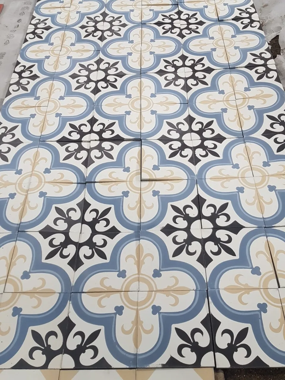 Blue ornamental repeat
